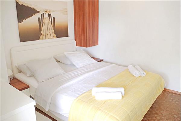 House K1, for 10 persons