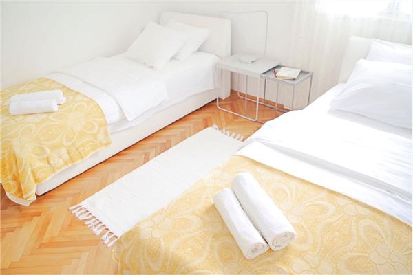 House K1, for 10 persons