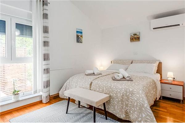 Apartment A1, for 5 persons