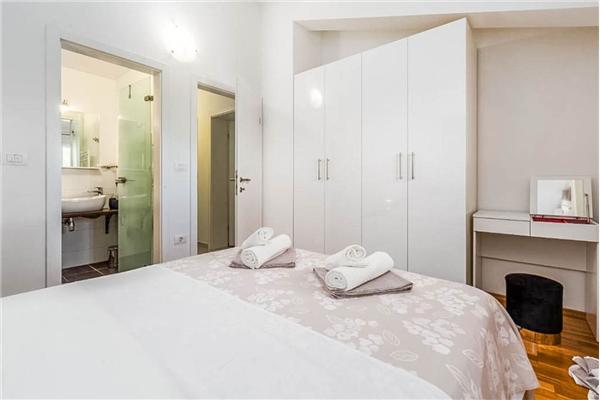 Apartment A1, for 5 persons