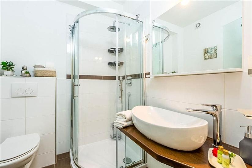 Apartment A1, for 5 persons
