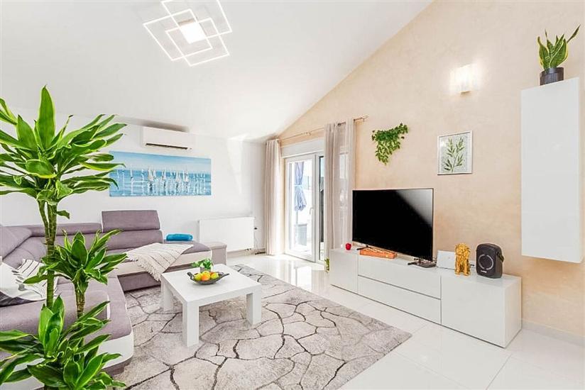 Apartment A1, for 5 persons