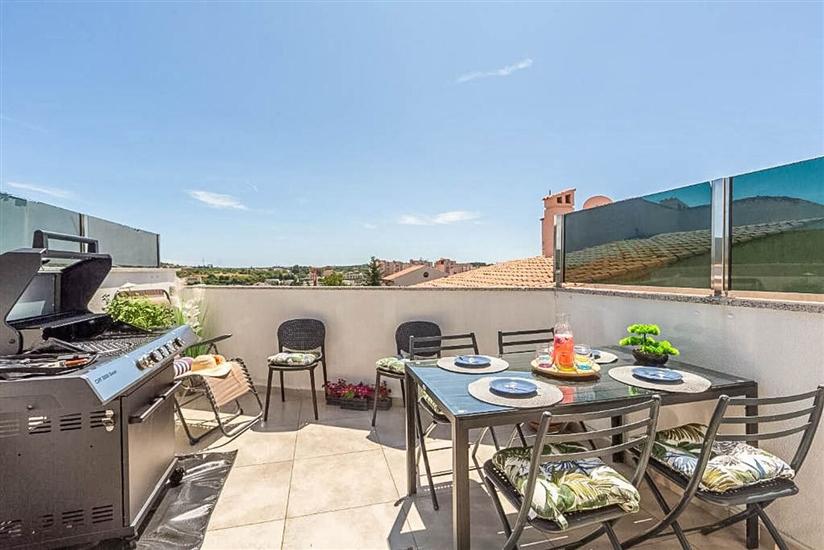 Apartment A1, for 5 persons