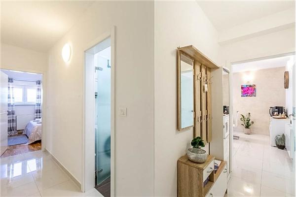 Apartment A1, for 5 persons