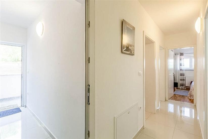 Apartment A1, for 5 persons
