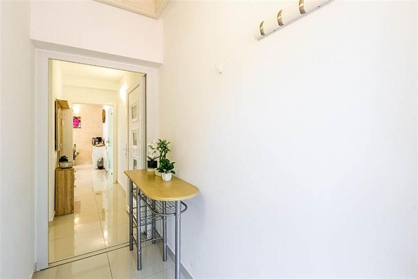 Apartment A1, for 5 persons