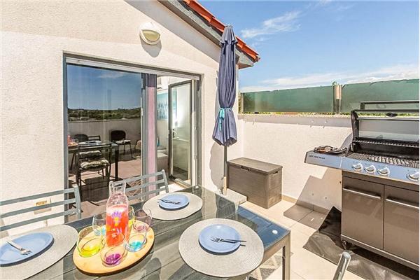 Apartment A1, for 5 persons