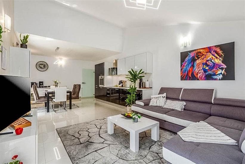 Apartment A1, for 5 persons