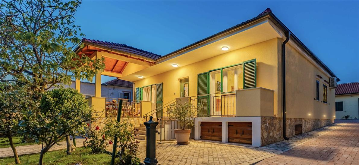 House LAVANDA