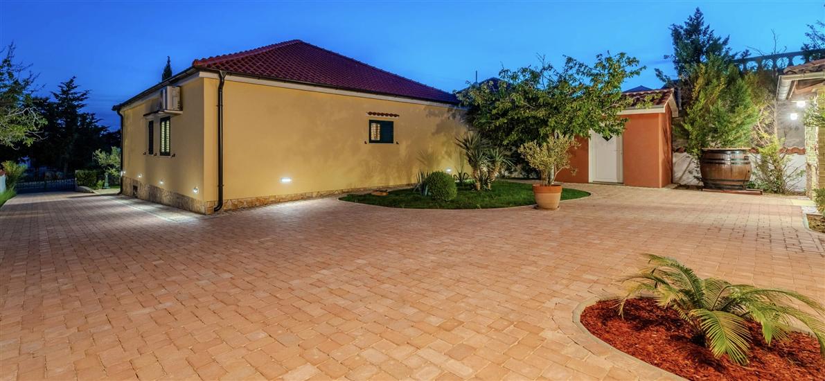 House LAVANDA