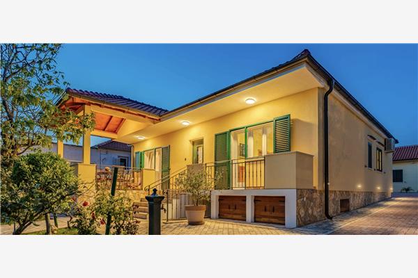 House K1, for 8 persons