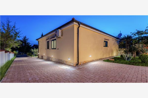 House K1, for 8 persons