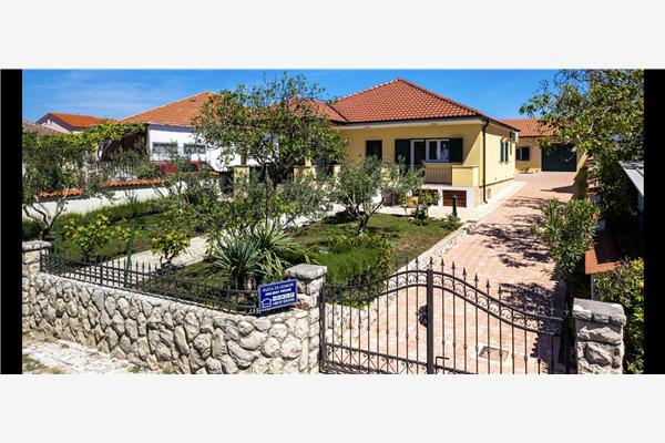 House K1, for 8 persons