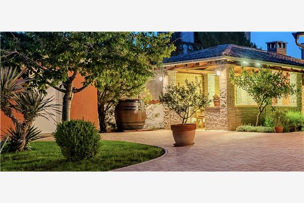 House K1, for 8 persons