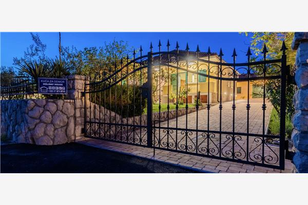 House K1, for 8 persons