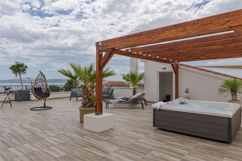 Apartment A1, for 6 persons