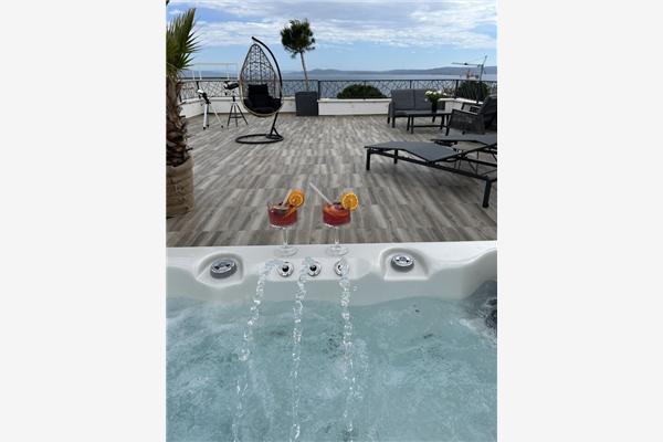 Apartment A1, for 6 persons