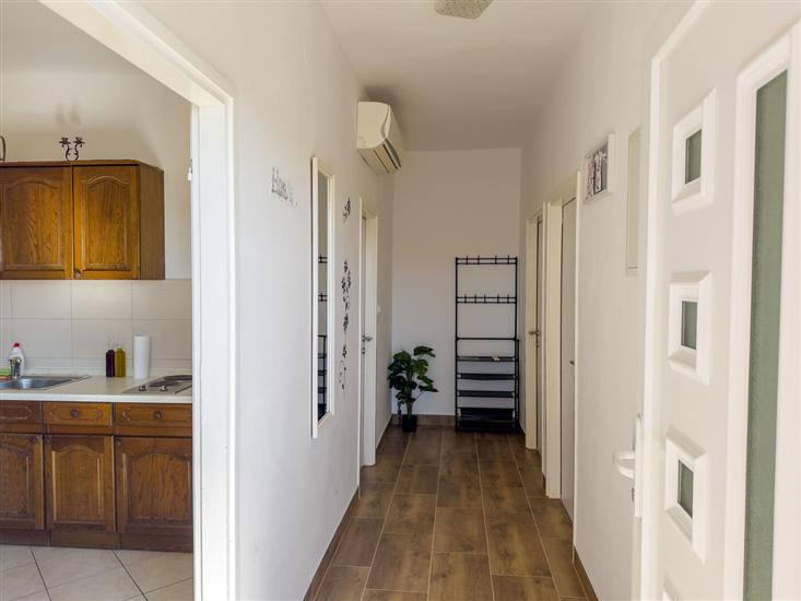 Apartment A2, for 5 persons