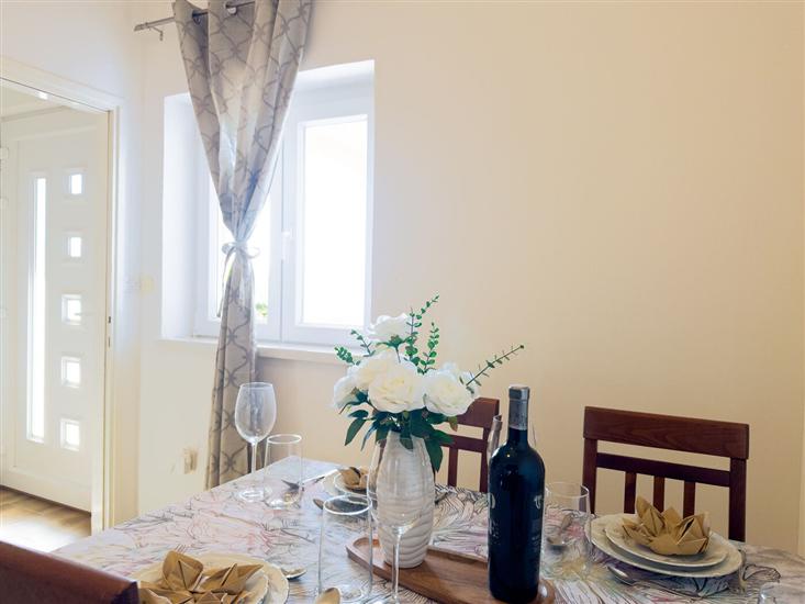 Apartment A2, for 5 persons