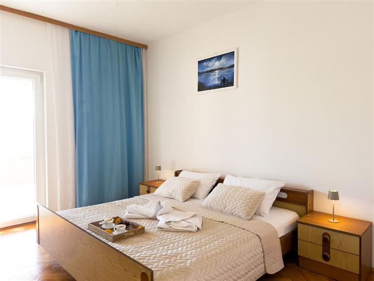 Apartment A2, for 5 persons