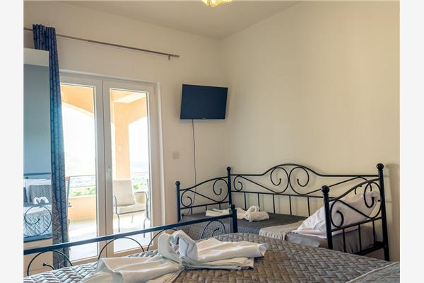 Apartment A2, for 5 persons