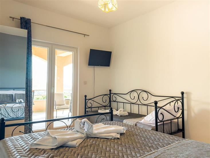 Apartment A2, for 5 persons