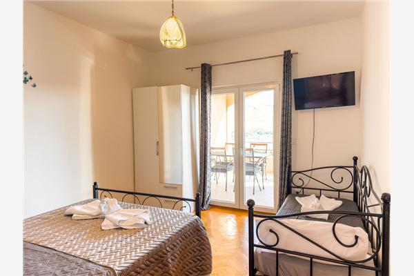 Apartment A2, for 5 persons
