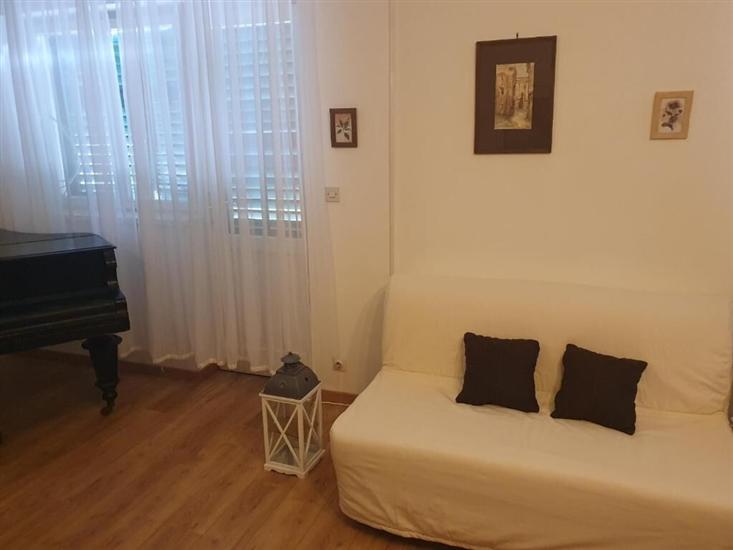 Apartment A1, for 6 persons