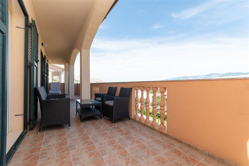 Apartment A2, for 4 persons