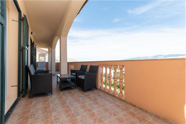 Apartment A2, for 4 persons