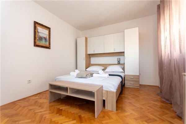 Apartment A1, for 6 persons
