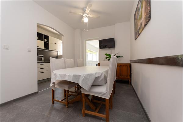 Apartment A1, for 6 persons