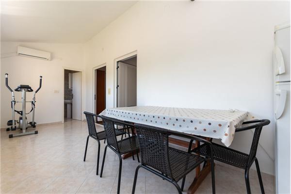 Apartment A1, for 6 persons