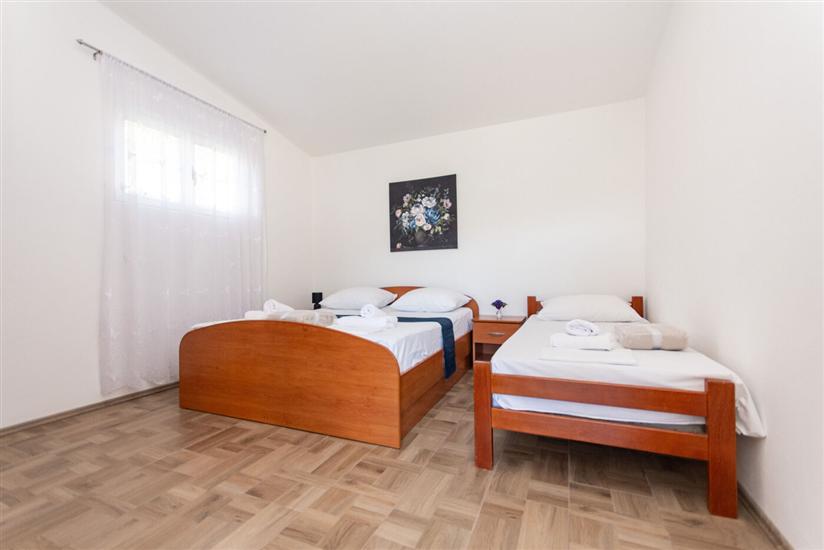 Apartment A1, for 6 persons