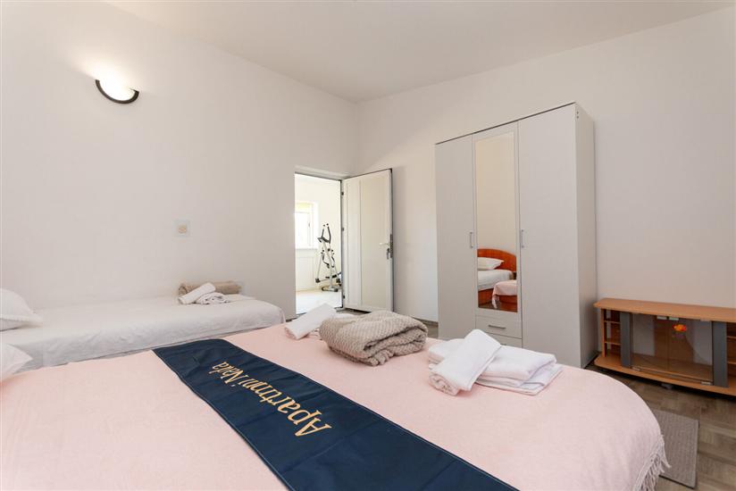 Apartment A1, for 6 persons