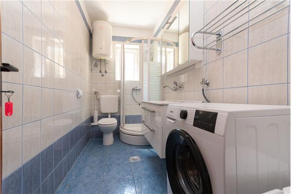 Apartment A1, for 6 persons