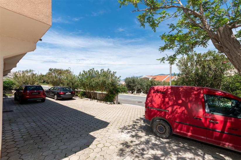 Apartments Crljenko with sea view