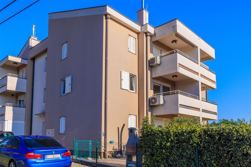 Apartment Ines