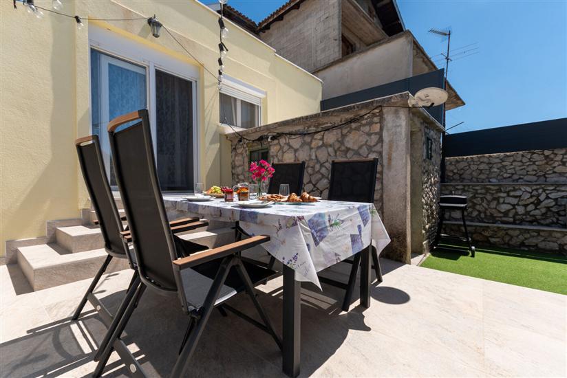 Apartment A2, for 4 persons