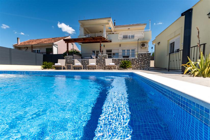 Apartment Neda with Jacuzzi