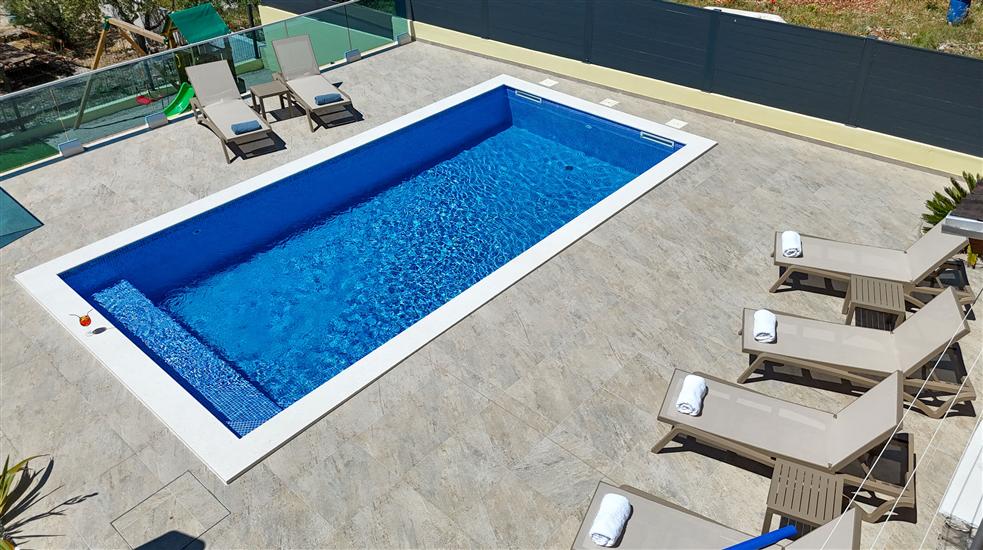 Apartment Neda with Jacuzzi