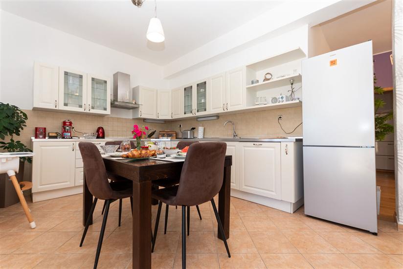 Apartment A1, for 6 persons