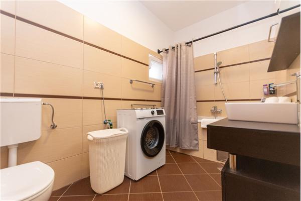 Apartment A1, for 6 persons
