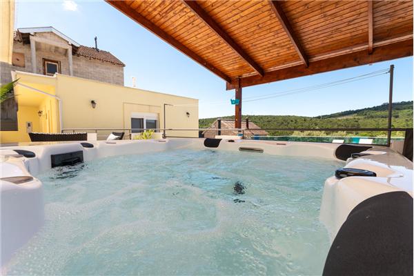 Apartment A1, for 6 persons