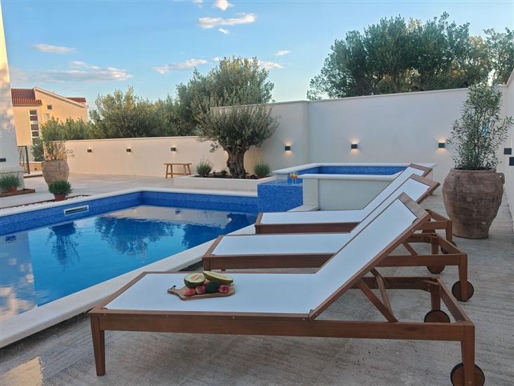 Apartment A2, for 8 persons
