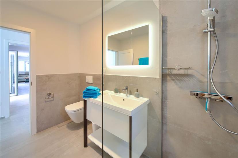 House K1, for 8 persons