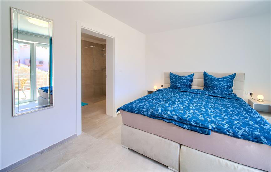 House K1, for 8 persons