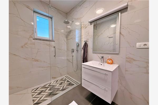 Apartment A1, for 6 persons