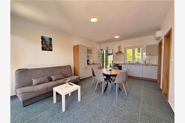 Apartment A2, for 6 persons