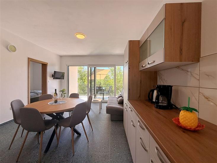 Apartment A2, for 6 persons